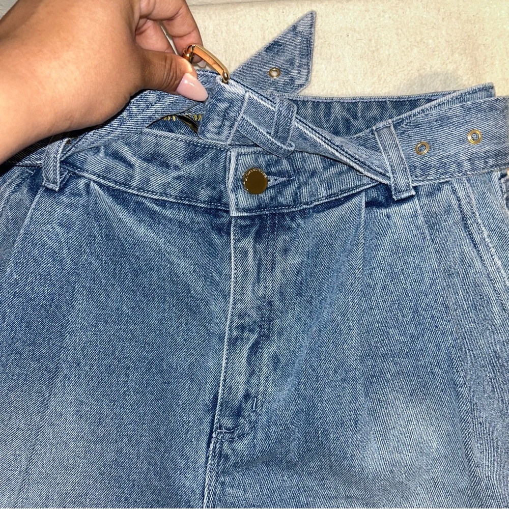 Michael Kors Denim Belted Shorts‎ Size 6 - Picture 4 of 10